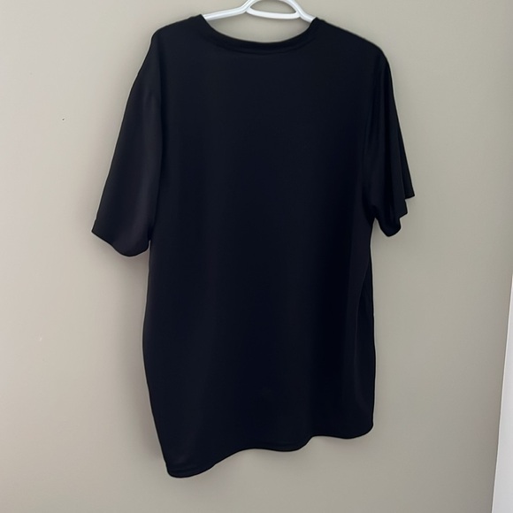 Puma Black Short Sleeve Tee with Iconic Logo - Picture 2 of 3